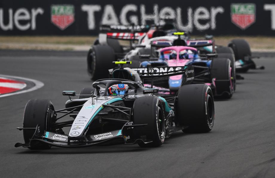 星空体育APP-F1中国大奖赛 梅奔车手安东内利生涯正赛首冠